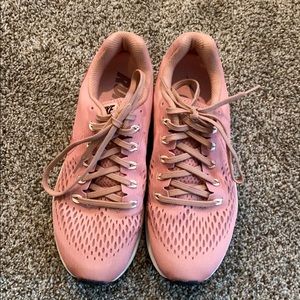 Women’s Nike zoom running shoes